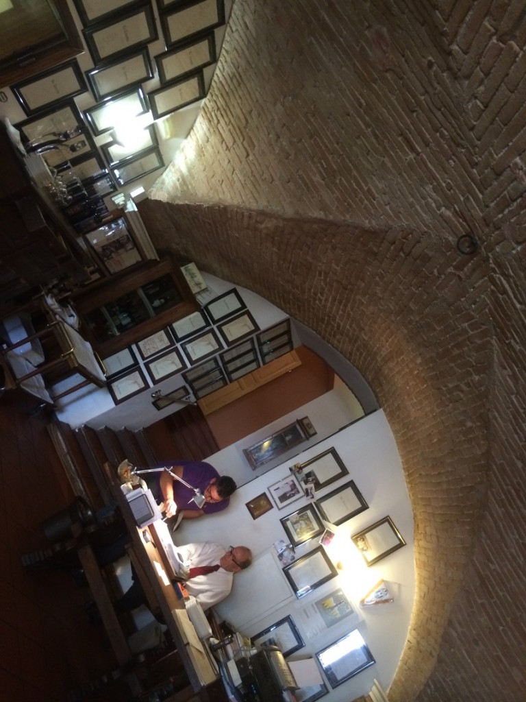 タヴェルナ(La Taverna a Perugia)：ペルージャのおいしいレストラン イタリアまにあ